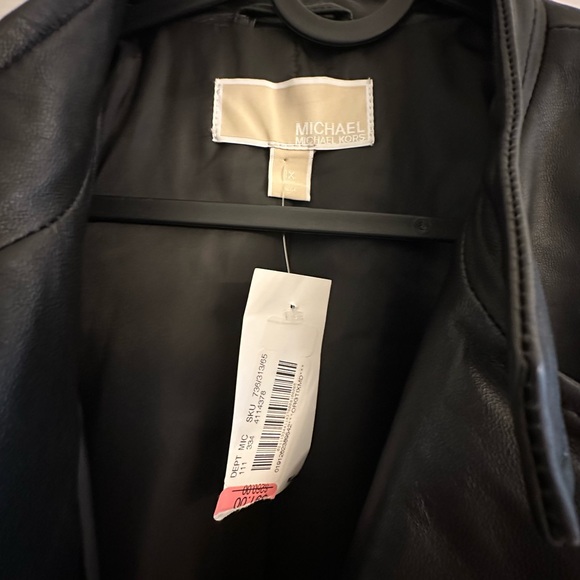 NWT MICHAEL Michael Kors Plus Size
Genuine Leather Long Sleeve Moto Jacket - Picture 9 of 11